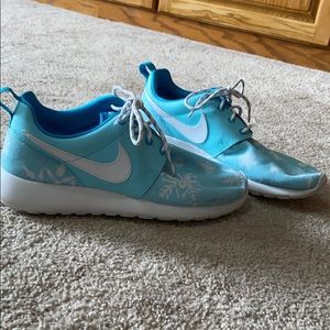 Nike athletic shoes(never worn)